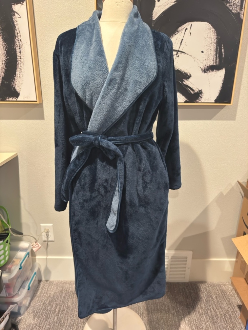 Koolaburra by UGG Super Soft PLUSH Navy Blue Robe Wrap